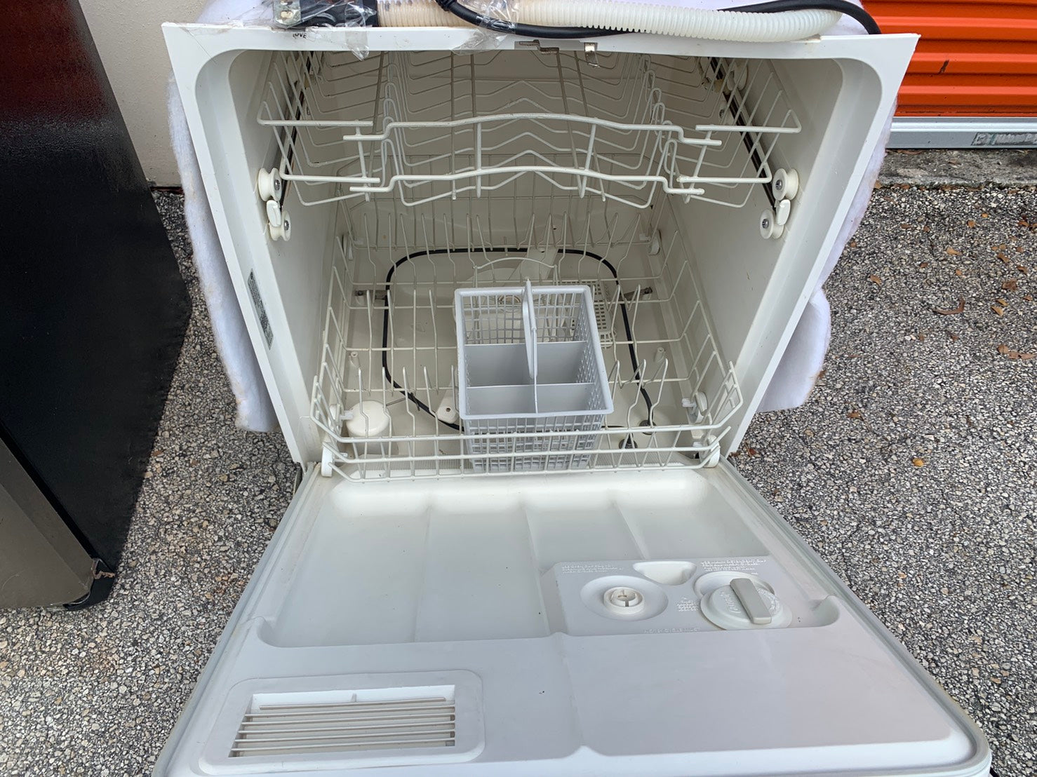 GE Stainless Steel Dishwasher GE Stainless Steel Dishwasher